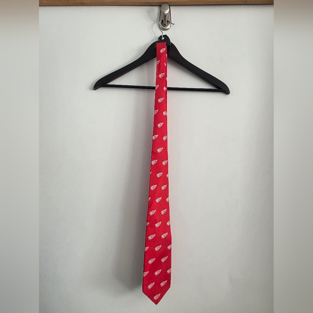 NHL Red and White Tie